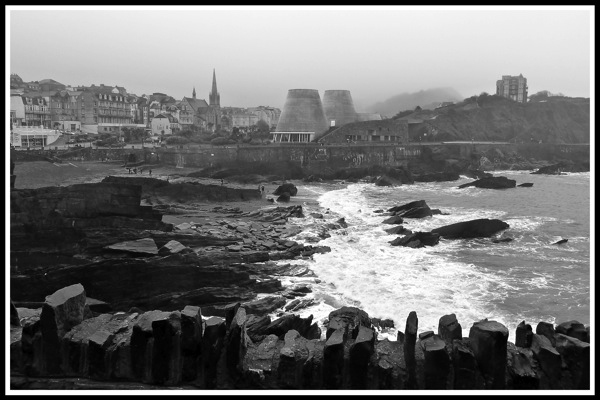 A black and white photo of ilfracombe bay