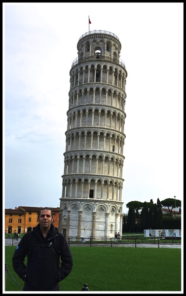 Me stood in front of the leaning tower of Pisa