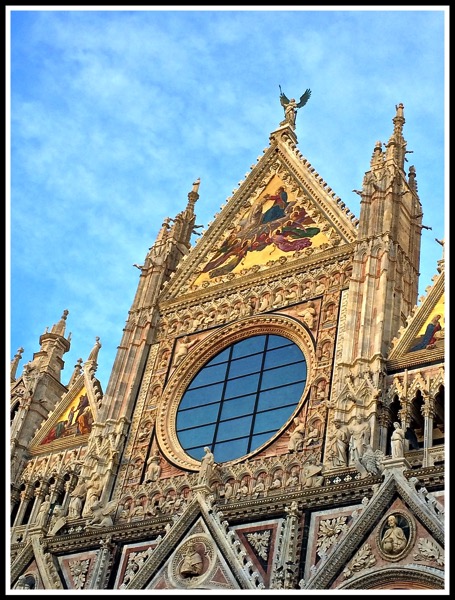 a view of the stunning Siena Cathedral 3